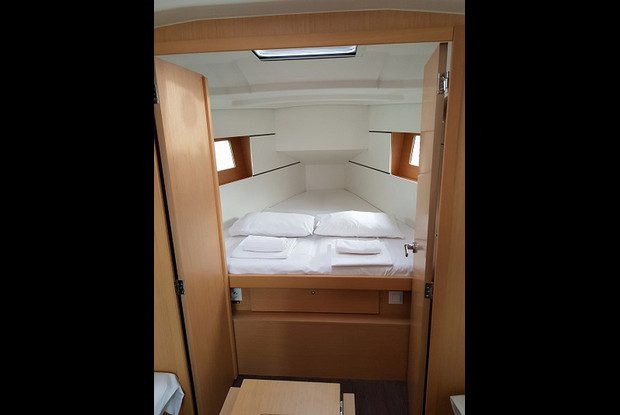 Oceanis 35.1, Trogir