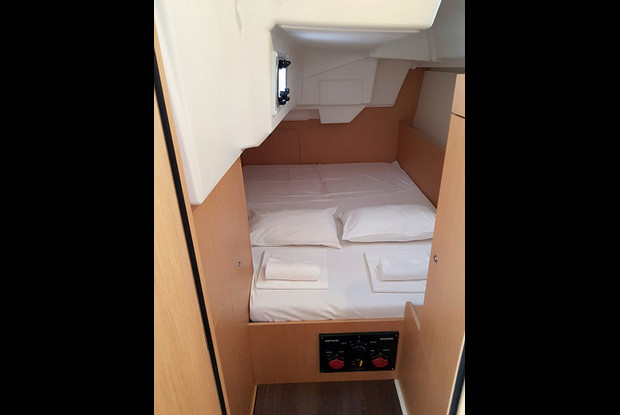 Oceanis 35.1, Trogir