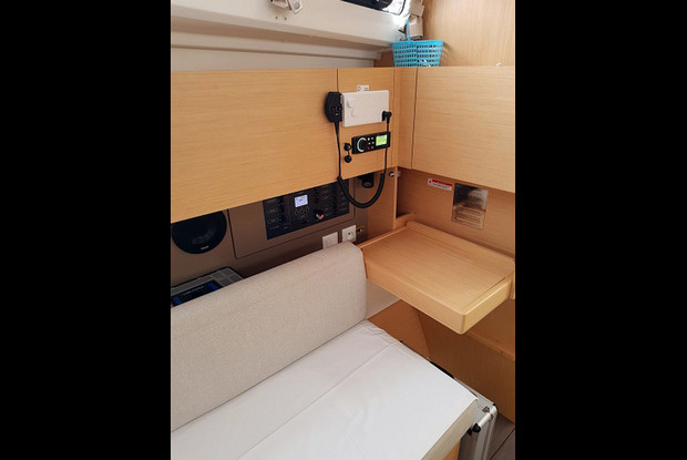 Oceanis 35.1, Trogir