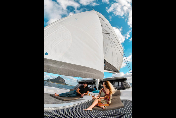 Nautitech 40 Open - 4 cab., Black River