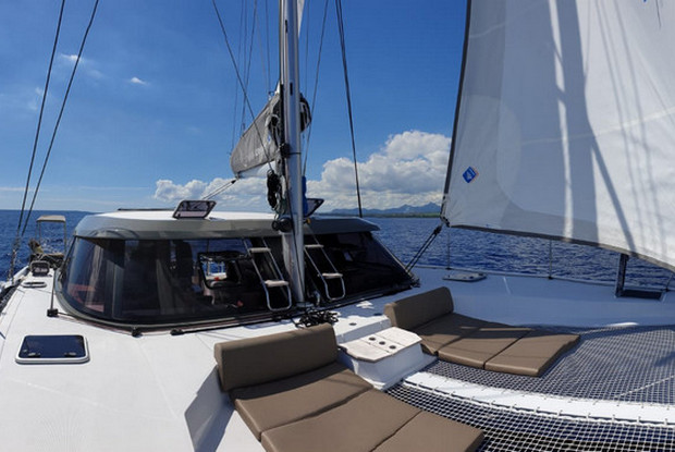 Nautitech 40 Open - 4 cab., Black River