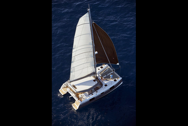 Nautitech 40 Open - 4 cab., Black River