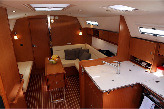 Bavaria Cruiser 36, Loutraki