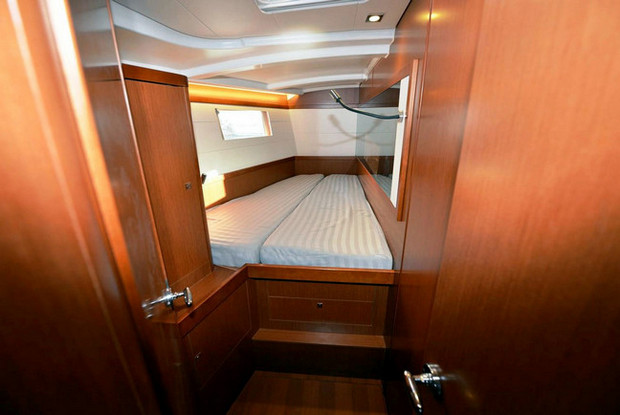 Oceanis 48 - 5 cab., Lavrio