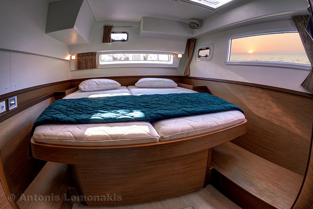 Lagoon 42 - 3 + 2 cab., Finikas