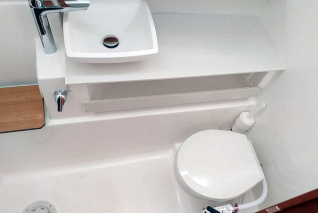 Dufour 430 Grand Large, Pula