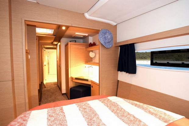 Fountaine Pajot Lucia 40 - 3 cab., Road Town