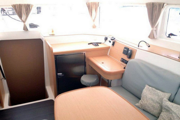 Lagoon 421 - 4 + 1 cab., Šibenik