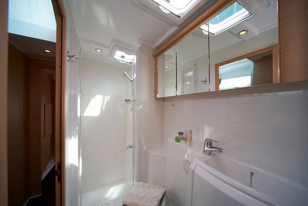 Lagoon 421 - 4 + 1 cab., Šibenik