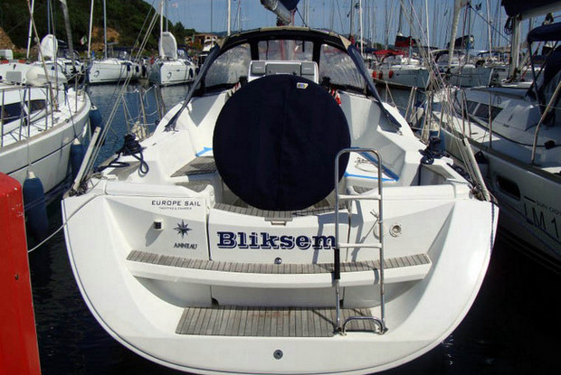 Sun Odyssey 36i Performance, Portisco