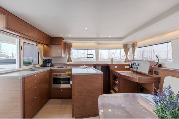Lagoon 450  Flybridge, Alimos