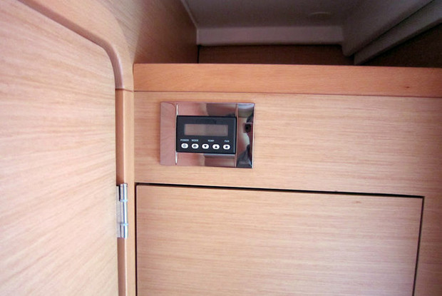 Lagoon 400 S2 - 4 + 2 cab., Alimos