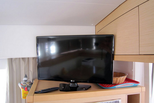 Lagoon 400 S2 - 4 + 2 cab., Alimos