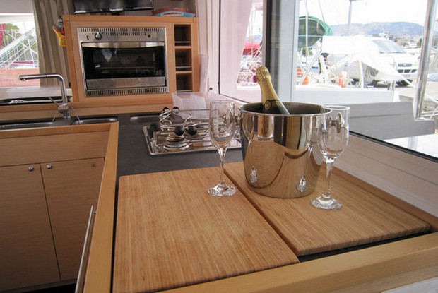 Lagoon 400 S2 - 4 + 2 cab., Alimos