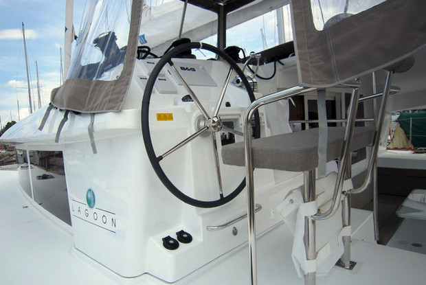 Lagoon 400 S2 - 4 + 2 cab., Alimos