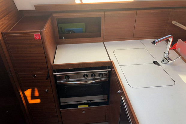 Elan Impression 40.1, Pula