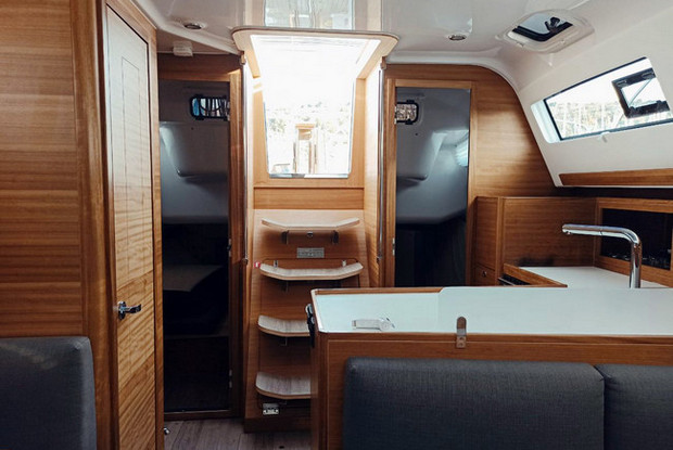 Elan Impression 40.1, Pula