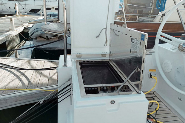 Elan Impression 40.1, Pula