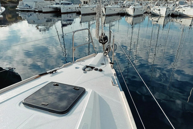 Elan Impression 40.1, Pula