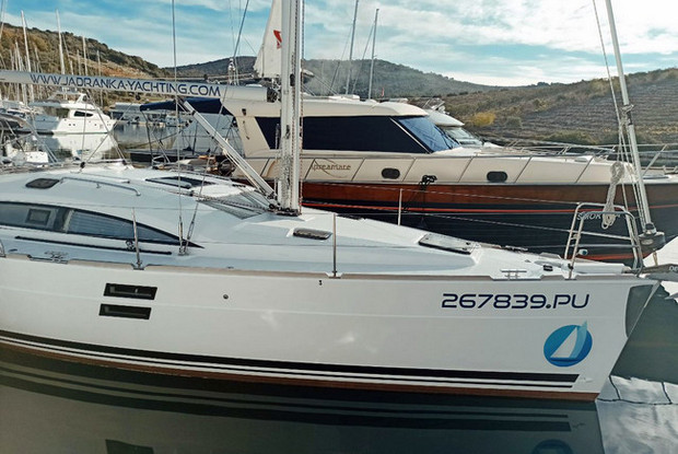 Elan Impression 40.1, Pula