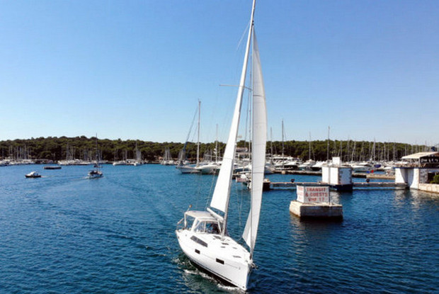 Oceanis 41.1, Rogoznica