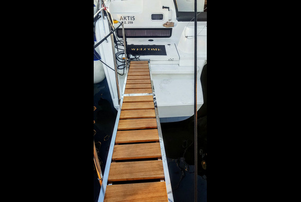 Lagoon 42 - 4 + 2 cab., Alimos