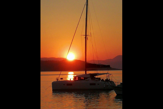 Lagoon 42 - 4 + 2 cab., Alimos