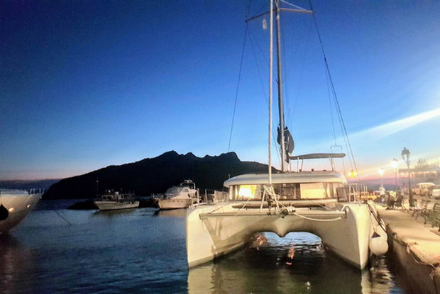 Lagoon 42 - 4 + 2 cab., Alimos