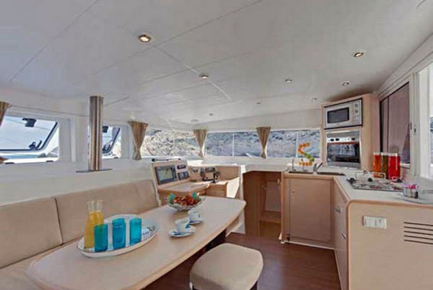 Lagoon 40 - 4 + 1 cab., Etoloakarnania