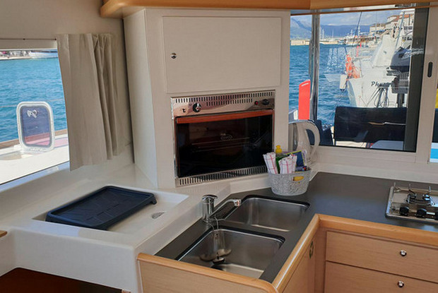 Lagoon 400 - 4 + 2 cab., Trogir