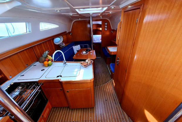 Elan 344 Impression, Jezera