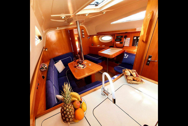 Elan 344 Impression, Jezera