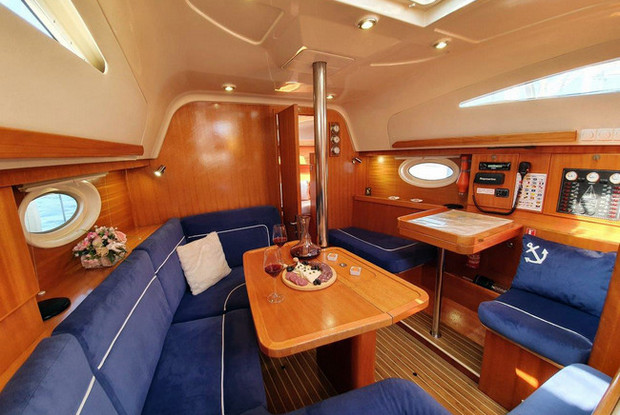 Elan 344 Impression, Jezera