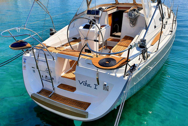 Elan 344 Impression, Jezera