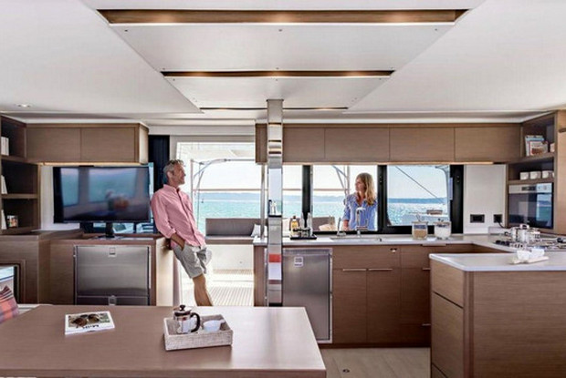 Lagoon 46 - 4 + 2 cab., Kontokali-Corfu