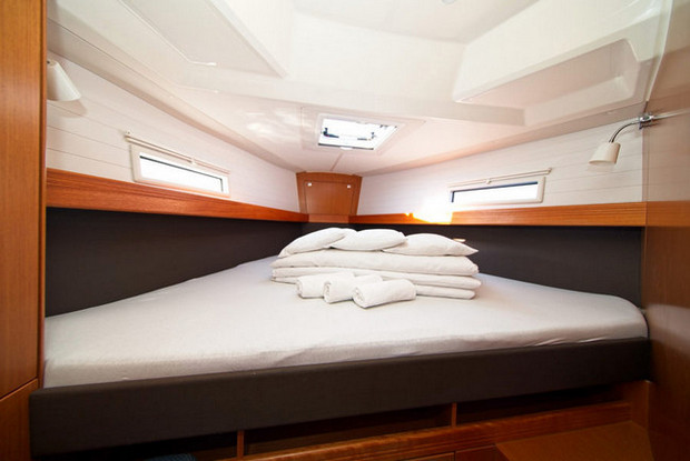 Bavaria Cruiser 41 - 3 cab., Murter