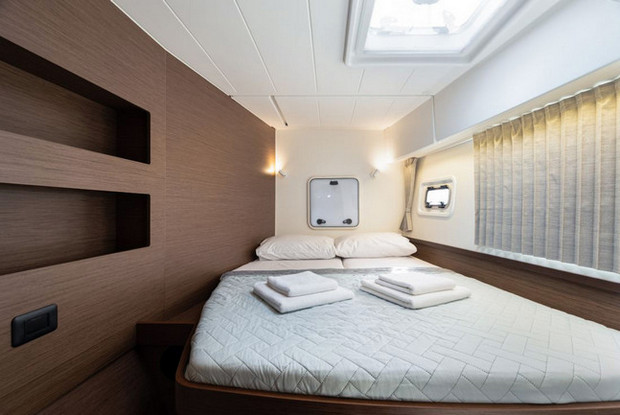 Lagoon 42 - 4 + 2 cab., Alimos