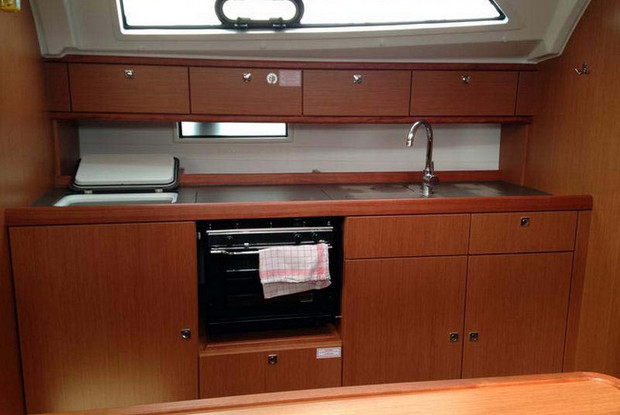 Bavaria Cruiser 41 - 3 cab., Kos