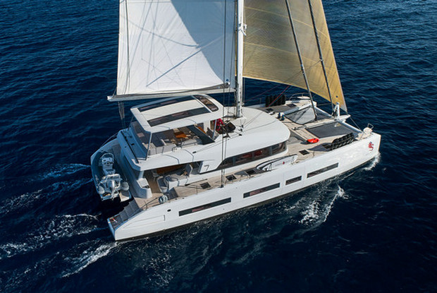 Lagoon Seventy 7, Split