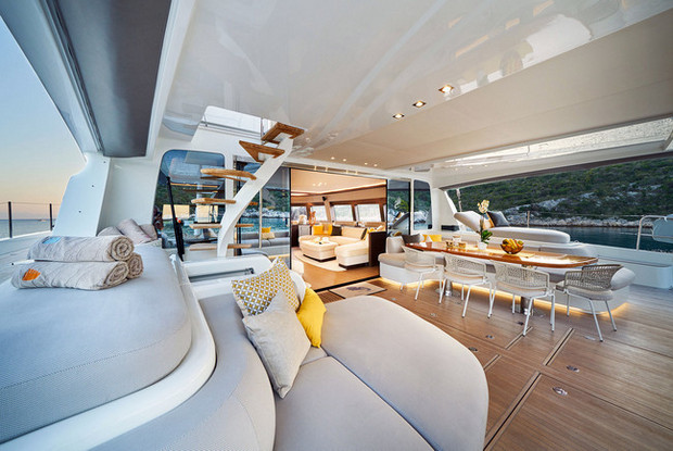 Lagoon Seventy 7, Split