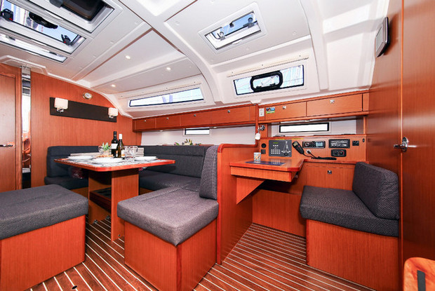 Bavaria Cruiser 41 - 3 cab., Pula