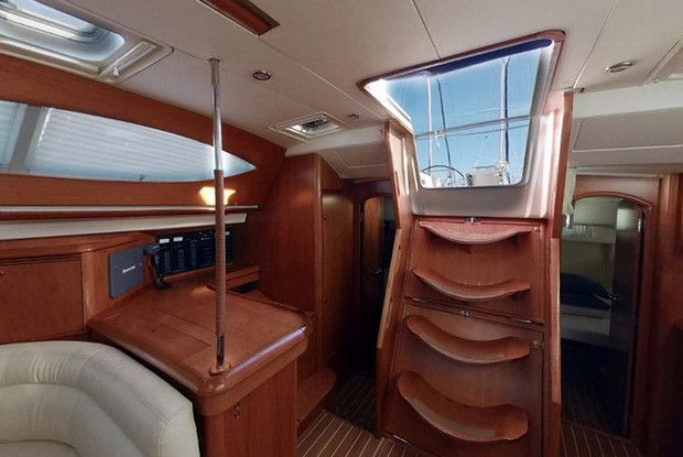 Sun Odyssey 54 DS , Betina