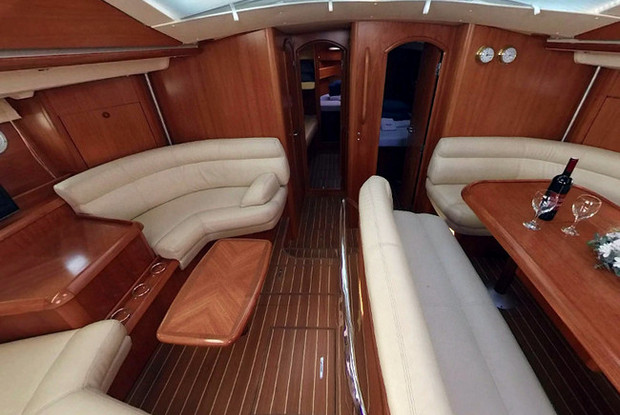 Sun Odyssey 54 DS , Betina