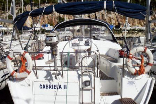 Sun Odyssey 43DS, Betina