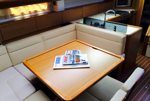 Sun Odyssey 50DS, Betina