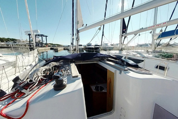 Sun Odyssey 30i, Betina
