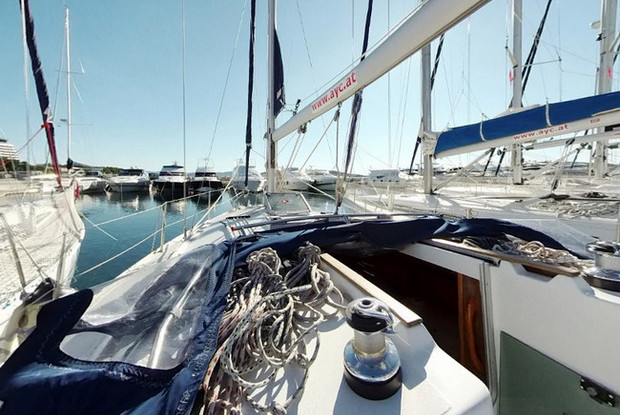 Sun Odyssey 37, Betina