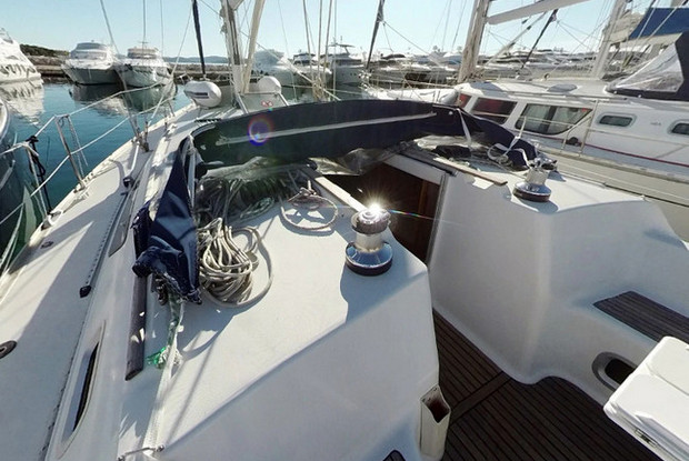 Sun Odyssey 40, Betina