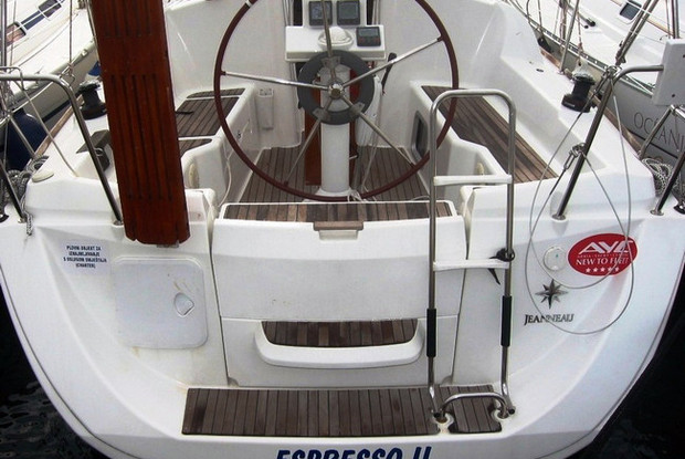 Sun Odyssey 30i, Betina