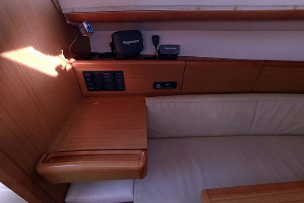 Sun Odyssey 30i, Betina
